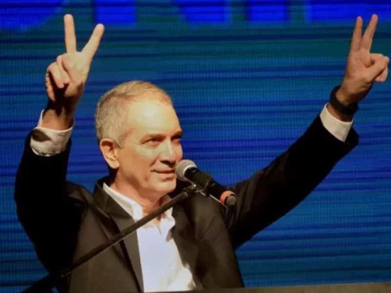 Cada vez m&aacute;s en modo gobernador: Julio Alak gana protagonismo en el interior bonaerense y viajar&aacute; a Bah&iacute;a Blanca