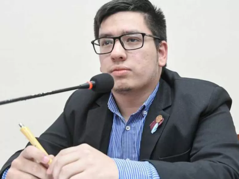 Audio. Expulsan al concejal libertario denunciando por extorsión sexual
