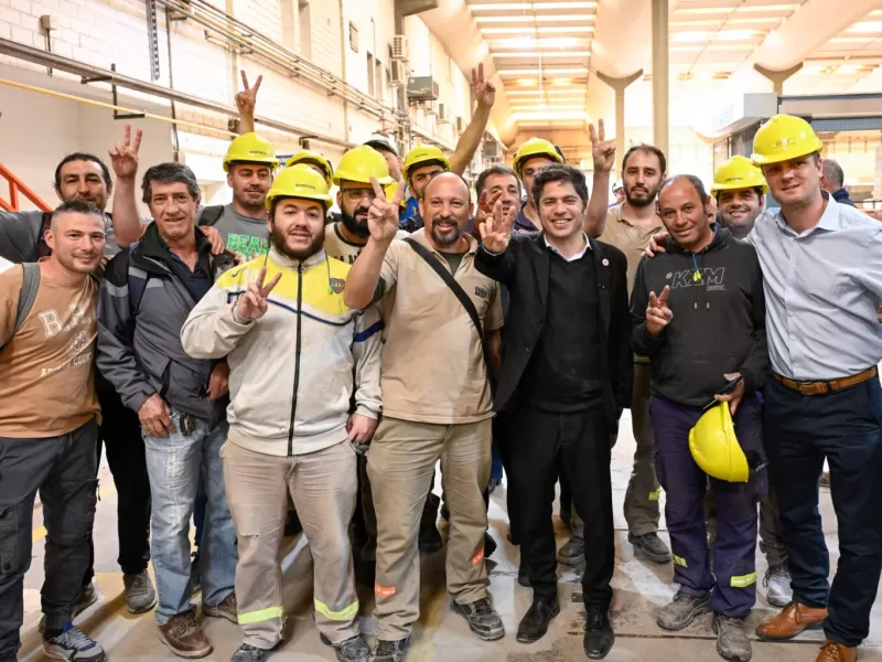 “Hay que frenar este modelo”: Kicillof pidió apoyo a Fuerza Patria en su visita a Olavarría