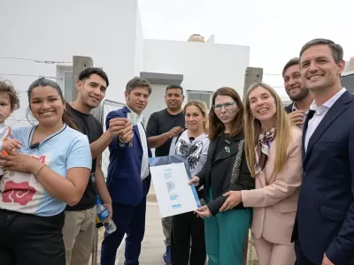 Kicillof entreg&oacute; viviendas e inaugur&oacute; un CAPS: &ldquo;Gobernar es generar condiciones&rdquo;