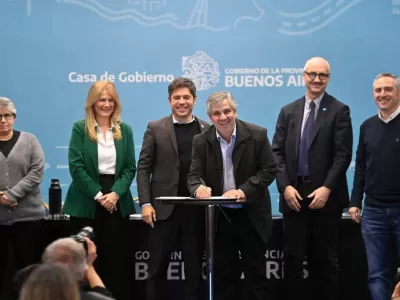 Los intendentes sellaron su adhesi&oacute;n a la iniciativa durante un acto encabezado por Axel Kicillof en la Casa de Gobierno
