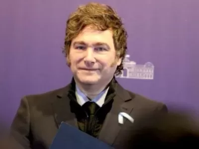 Cae la imagen de Javier Milei: el 56,8%