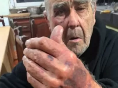 Violencia extrema en Gral Lavalle: jubilados golpeados por ladrones e intendente imputado por agredir